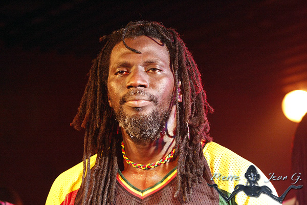 photographe_people 10.JPG - Tiken Jah Fakolyla Bellevilloise - Paris 20le 8/10/2007cr√©dit : Pierre-jean Grouille