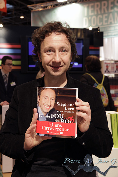 photographe_people 24.JPG - St√©phane BernSalon du livre de Paris15/03/2009¬© Pierre-jean Grouille